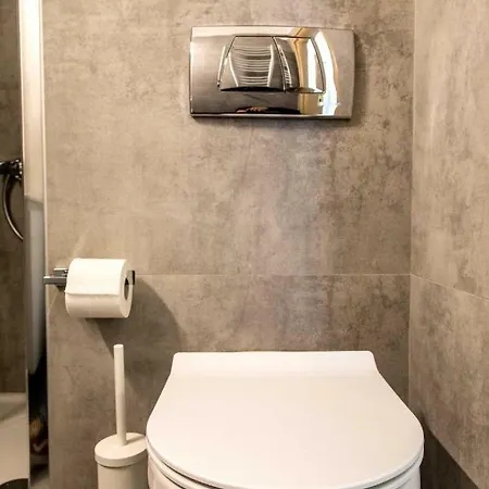 The Modern סלוניקי